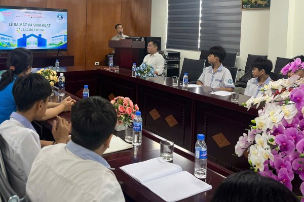  LỄ RA MẮT CÂU LẠC BỘ TRẺ EM TẠI TRƯỜNG THCS YÊN LÃNG